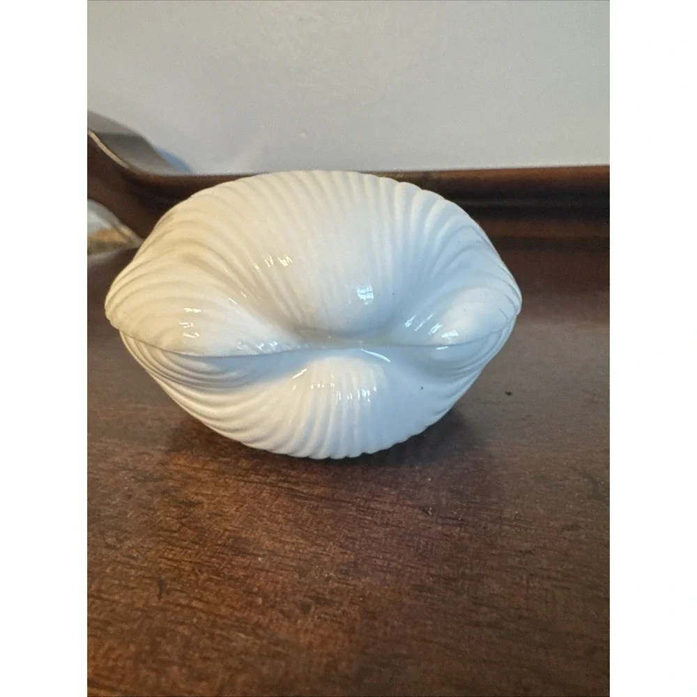 The Beachcomber beachcomber white